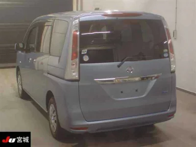 Nissan SERENA  с аукциона в Японии