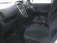 Toyota RACTIS лот № 4100 оценка R  с аукциона в Японии 2