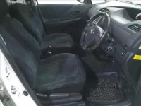 Toyota RACTIS лот № 4100 оценка R  с аукциона в Японии 3