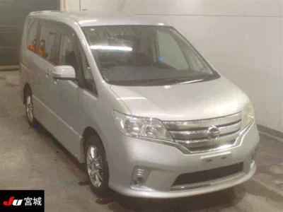 Nissan SERENA  с аукциона в Японии