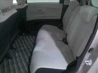 Subaru LUCRA лот № 4181 оценка 3.5  с аукциона в Японии 4