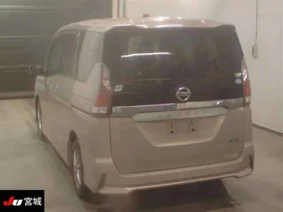 Nissan SERENA  с аукциона в Японии
