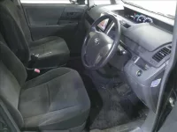 Toyota NOAH лот № 4308 оценка 3  с аукциона в Японии 3