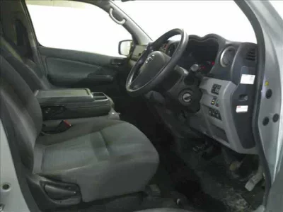 Nissan CARAVAN VAN  с аукциона в Японии