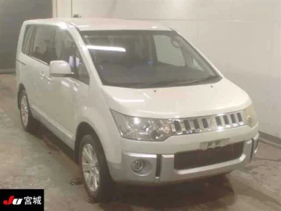 Mitsubishi DELICA D5