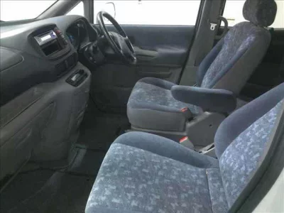 Nissan SERENA  с аукциона в Японии