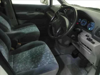 Nissan SERENA  с аукциона в Японии