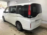 Honda STEP WAGON лот № 10015 оценка 3  с аукциона в Японии 1