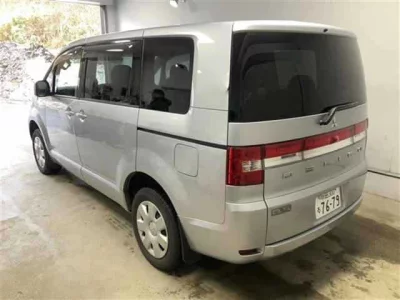 Mitsubishi DELICA D5