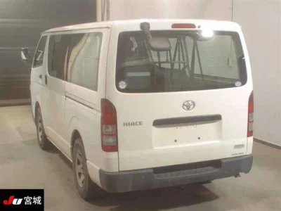 Toyota HiAce Van