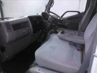 Toyota DYNA лот № 8043 оценка 3.5  с аукциона в Японии 2