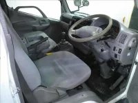 Toyota DYNA лот № 8043 оценка 3.5  с аукциона в Японии 3