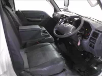 Mazda BONGO VAN лот № 8075 оценка RA  с аукциона в Японии 3