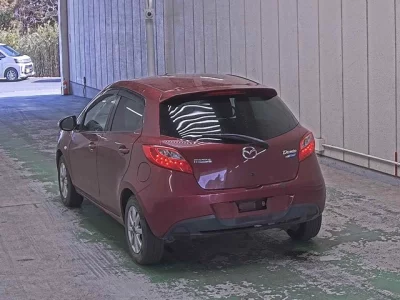 Mazda DEMIO  с аукциона в Японии