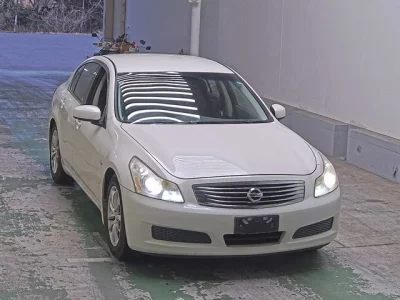 Nissan SKYLINE  с аукциона в Японии