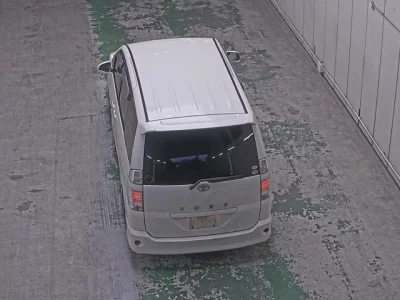 Toyota VOXY  с аукциона в Японии