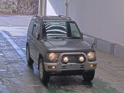 Mitsubishi PAJERO MINI