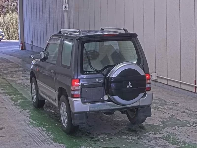 Mitsubishi PAJERO MINI