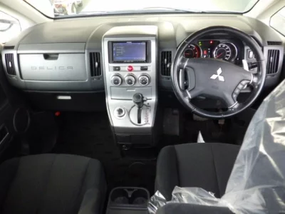 Mitsubishi DELICA D5