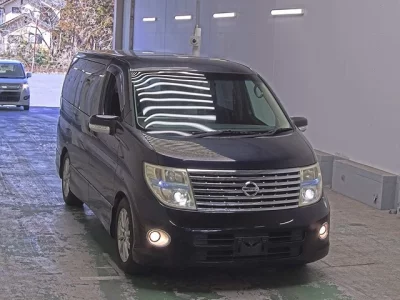 Nissan ELGRAND  с аукциона в Японии