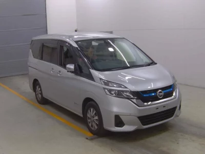 Nissan SERENA  с аукциона в Японии