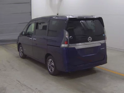 Nissan SERENA  с аукциона в Японии