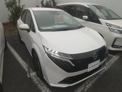 Nissan AURA
