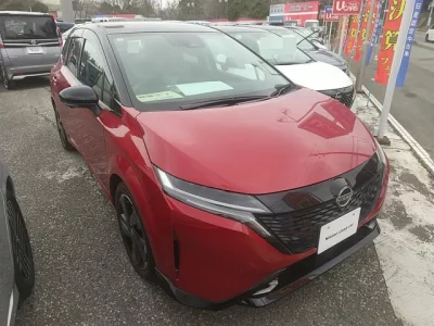 Nissan AURA