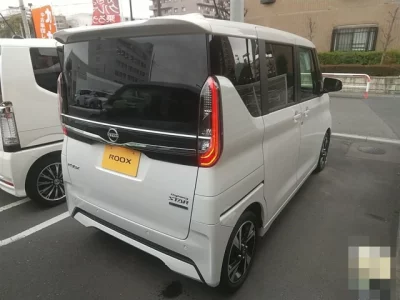 Nissan ROOX
