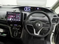 Nissan SERENA лот № 20 оценка R  с аукциона в Японии 4