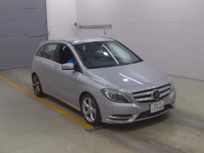 Mercedes-Benz B CLASS