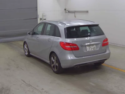 Mercedes-Benz B CLASS