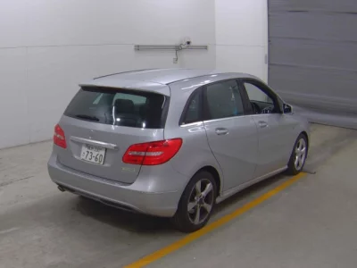 Mercedes-Benz B CLASS