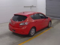 Mazda AXELA лот № 7037 оценка 3  с аукциона в Японии 3