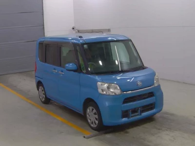 Daihatsu TANTO  с аукциона в Японии