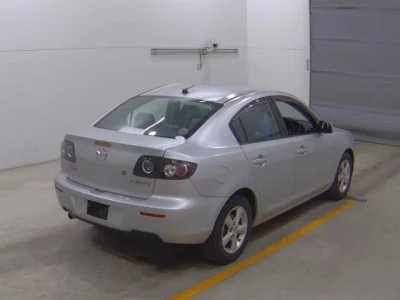 Mazda AXELA  с аукциона в Японии