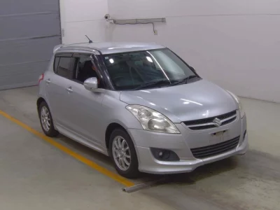 Suzuki SWIFT  с аукциона в Японии