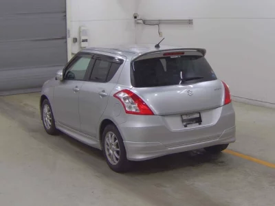 Suzuki SWIFT  с аукциона в Японии