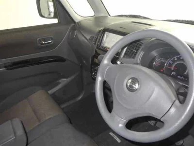 Nissan ROOX  с аукциона в Японии