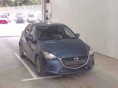 Mazda DEMIO  с аукциона в Японии