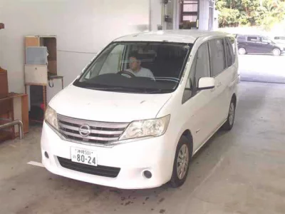 Nissan SERENA  с аукциона в Японии