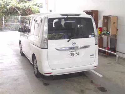 Nissan SERENA  с аукциона в Японии