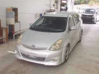 Toyota WISH лот № 210 оценка 3  с аукциона в Японии 3