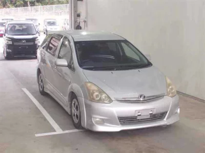 Toyota WISH  с аукциона в Японии