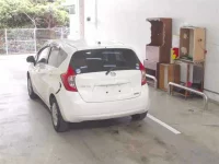 Nissan NOTE лот № 201 оценка R  с аукциона в Японии 1