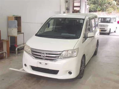 Nissan SERENA  с аукциона в Японии