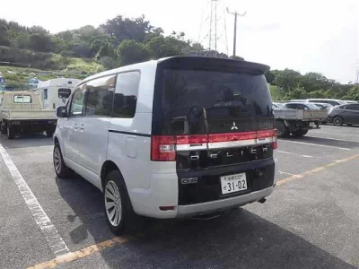 Mitsubishi DELICA D5