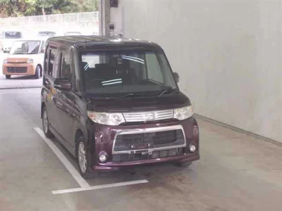 Daihatsu TANTO  с аукциона в Японии