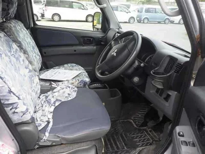 Mitsubishi MINICAB VAN