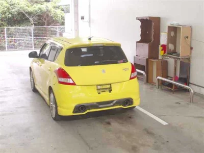 Suzuki SWIFT  с аукциона в Японии